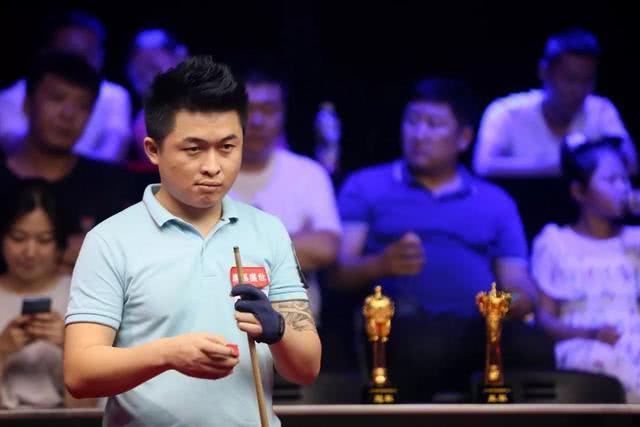 多方面的 多方面的