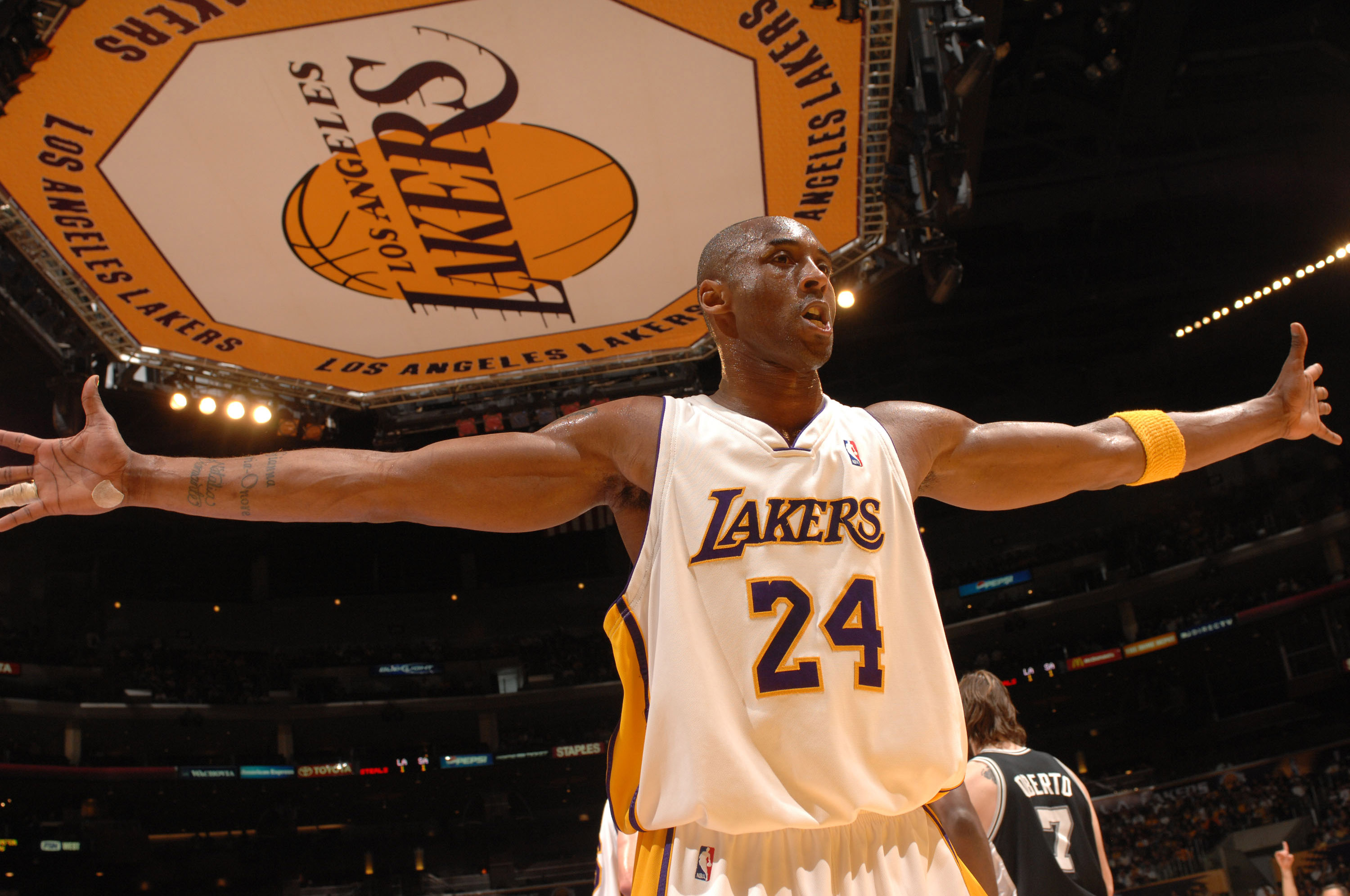 国足球惊喜 国足球惊喜